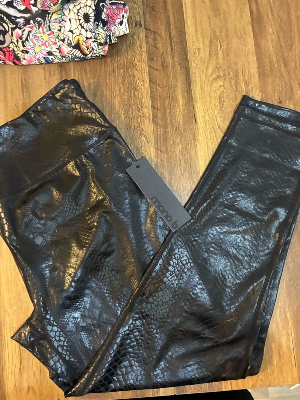 Mono B Black Leggings with Gold Snake-Print - Picture 6 of 9